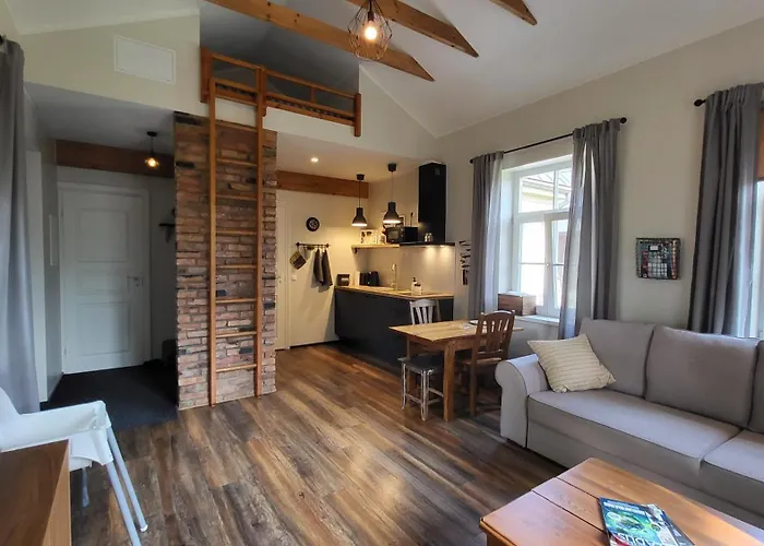 Kuressaare Family And Garden Apartments